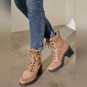 Edde Lace-Up Bootie Size 7 wide Justfab